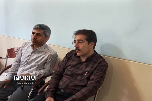 برگزاری میز خدمت مدارس استثنائی در شهرستان ملارد