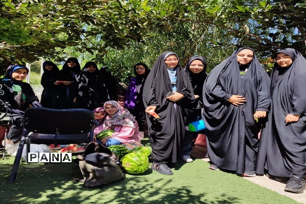 برگزاری‌آموزش‌های مهارت‌ و یادگیری‌ در تابستان شاد مدرسه فرزانگان ورامین