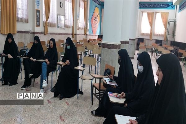 برگزاری‌آموزش‌های مهارت‌ و یادگیری‌ در تابستان شاد مدرسه فرزانگان ورامین