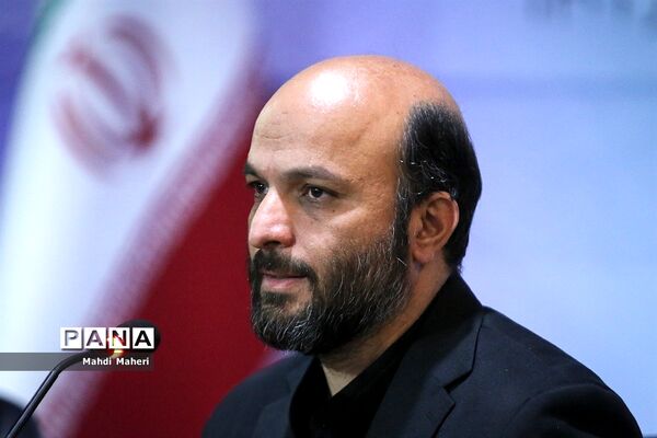 نشست خبری توزیع نوشت‌افزار ایرانی - اسلامی