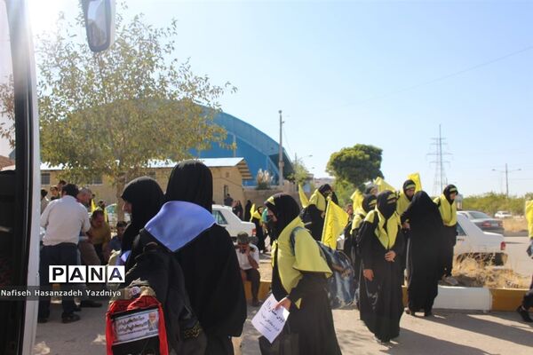 مراسم بدرقه کاروان دانش‌آموزی اربعین حسینی