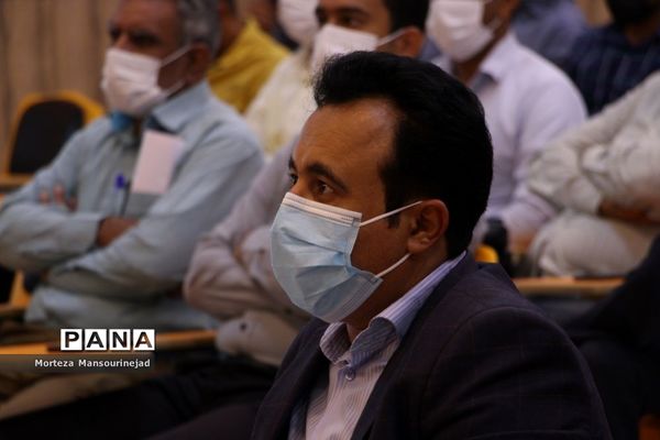 نشست مدیران مدارس روستایی ناحیه یک بندرعباس