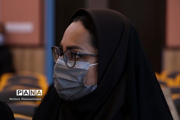 نشست مدیران مدارس روستایی ناحیه یک بندرعباس