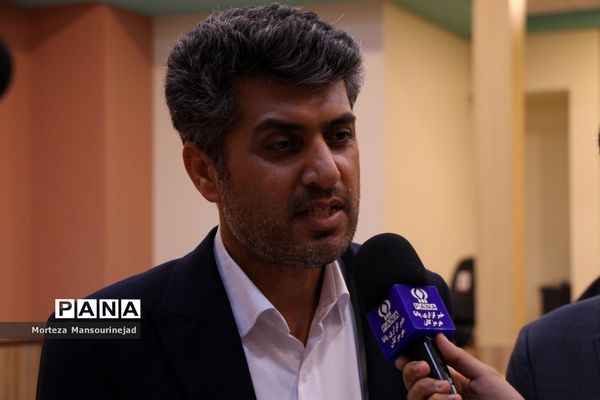 نشست مدیران مدارس روستایی ناحیه یک بندرعباس