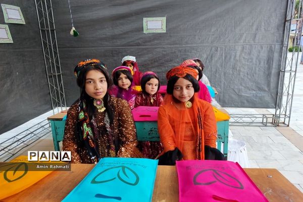 برگزاری همایش تامین دو هزار بسته  لوازم التحریر برای دانش‌آموزان سزاوار و بی سرپرست در شیراز