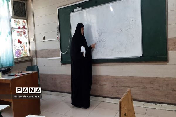 برگزاری همایش ریحانه‌های حسینی در کانون امید منطقه ۱۴