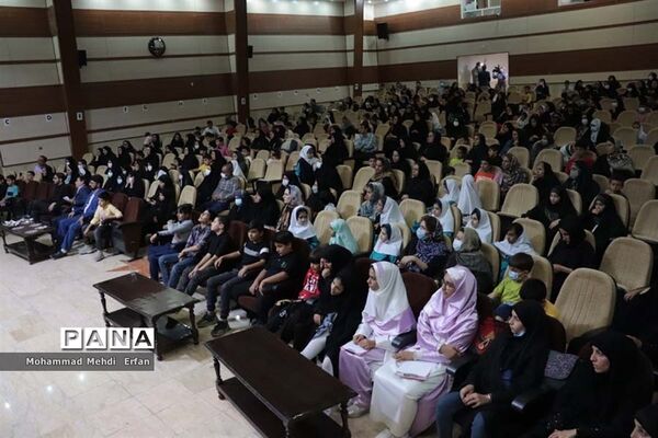 آیین اعطای گواهینامه قرآنی در آباده