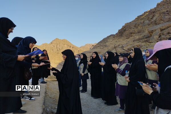 فعالیت‌های دانش‌آموزان کرمانشاهی در اردوی قطبی- لرستان