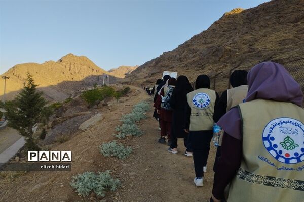 فعالیت‌های دانش‌آموزان کرمانشاهی در اردوی قطبی- لرستان