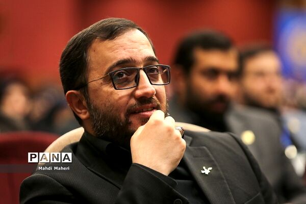اختتامیه چهاردهمین کنگره اتحادیه انجمن‌های اسلامی دانش‌آموزان دختر
