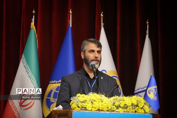 اختتامیه چهاردهمین کنگره اتحادیه انجمن‌های اسلامی دانش‌آموزان دختر