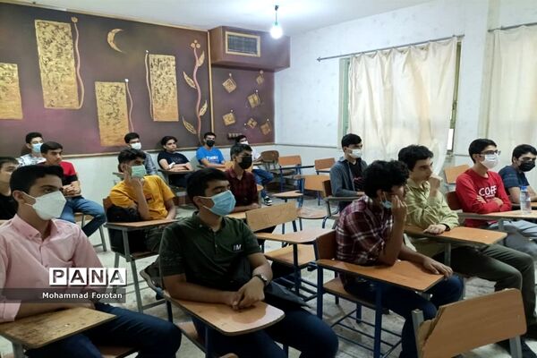 ویژه‌برنامه ورود دانش‌آموزان پایه دهم به مدرسه توحید