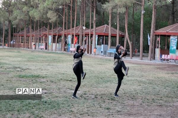حضور دانش‌آموزان یزد در اردوی قطب اصفهان