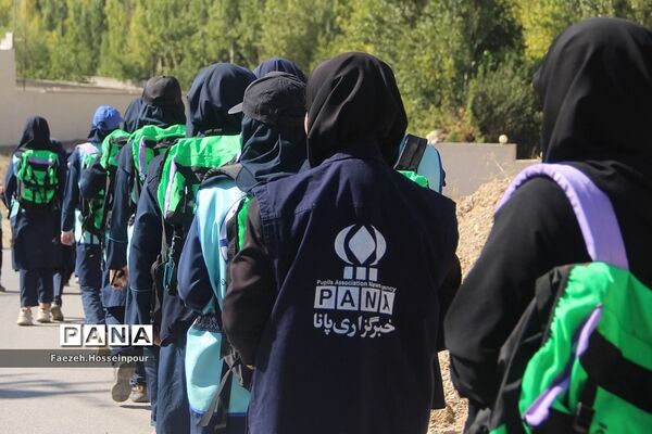 کوه‌پیمایی دانش‌آموزان عضو سازمان دانش‌آموزی اردو قطبی در دماوند