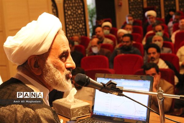 حضور سردار سلامی، در جلسه دانش‌افزایی و توانمندسازی اساتید بسیجی