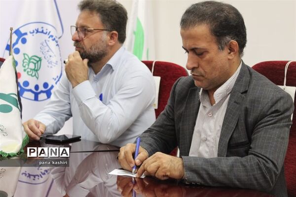 دیدار رئیس سازمان دانش‌آموزی استان مازندران با مجمع خیرین حامی دانش‌آموزان بازمانده از تحصیل