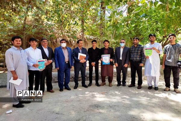 بازگشت دانش‌آموزان عضو سازمان دانش‌آموزی سیستان و بلوچستان از اردوی قطبی