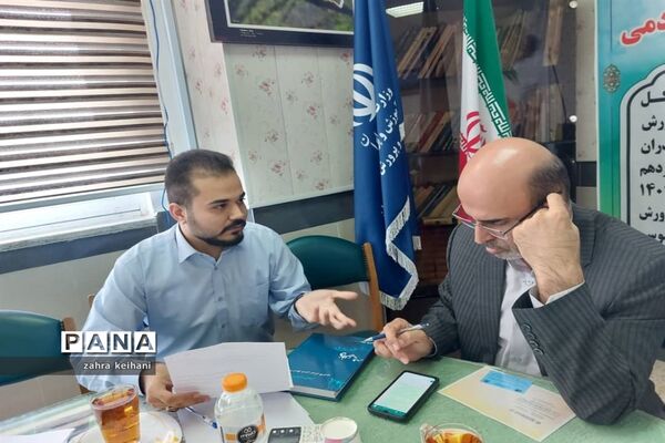 برگزاری میز خدمت سرپرست اداره کل آموزش و پرورش استان مازندران در شهرستان چالوس