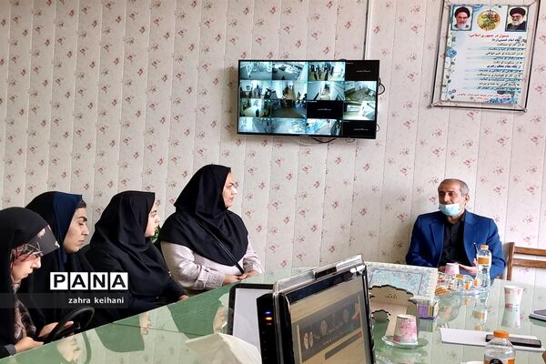 برگزاری میز خدمت سرپرست اداره کل آموزش و پرورش استان مازندران در شهرستان چالوس