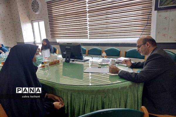 برگزاری میز خدمت سرپرست اداره کل آموزش و پرورش استان مازندران در شهرستان چالوس