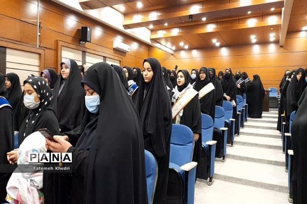 آیین اختتامیه دوره «یاوران ولایت» ویژه دختران دانش‌آموز در اهواز