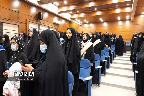 آیین اختتامیه دوره «یاوران ولایت» ویژه دختران دانش‌آموز در اهواز