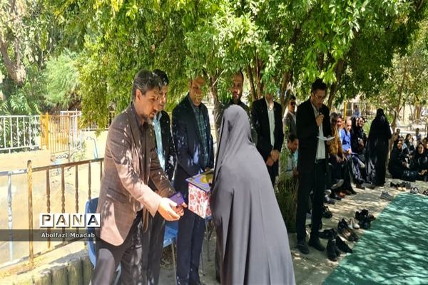 تجلیل از بهورزان نمونه کاشمری