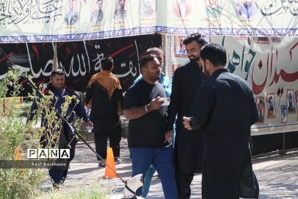 پذیرایی از زائران پاکستانی اربعین در مجتمع ورزشی شهید بهشتی زاهدان