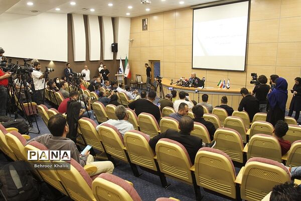 نشست خبری رئیس فدراسیون فوتبال