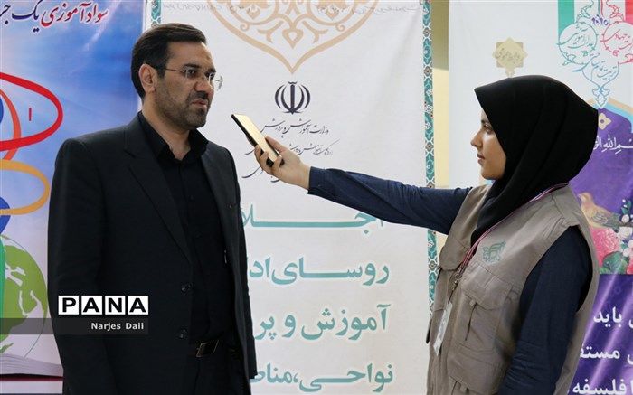 مشکلات دوران کرونا باید حل شوند تا دانش‌آموزان با آسودگی به مدرسه بروند