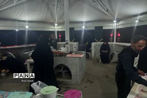 بازدید نمازگزاران نوجوان مسجد جامع جعفریه منطقه ۱۳ از نمایش تنهاتر از مسیح