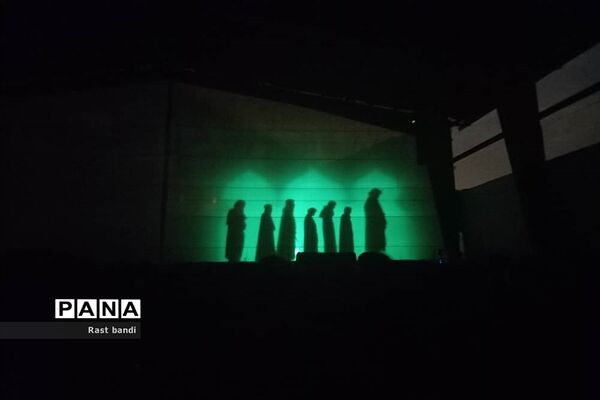 بازدید نمازگزاران نوجوان مسجد جامع جعفریه منطقه ۱۳ از نمایش تنهاتر از مسیح
