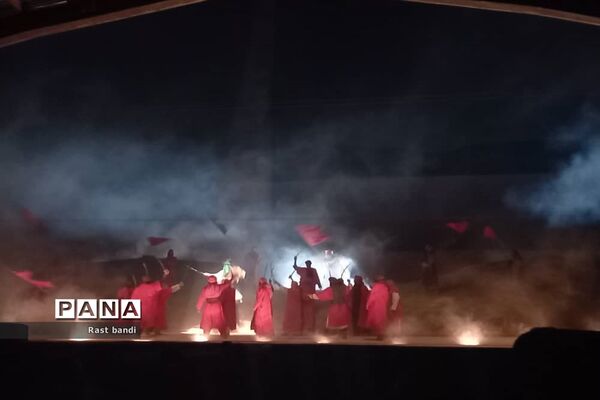 بازدید نمازگزاران نوجوان مسجد جامع جعفریه منطقه ۱۳ از نمایش تنهاتر از مسیح