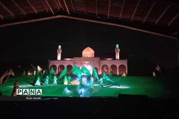 بازدید نمازگزاران نوجوان مسجد جامع جعفریه منطقه ۱۳ از نمایش تنهاتر از مسیح
