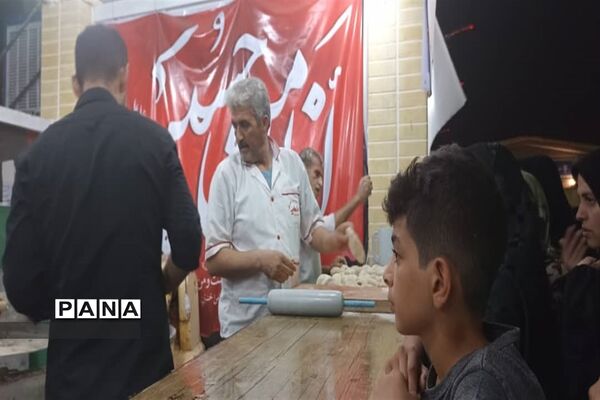 پذیرایی از زوار اربعین در اندیمشک