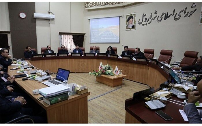 همه نهادها باید در امر آموزش و پرورش مشارکت داشته باشند