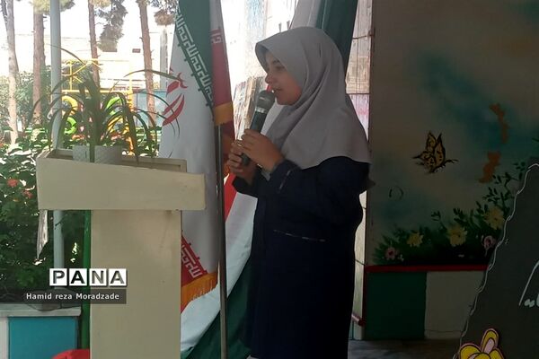 آغاز توزیع کُتُب درسی به دانش‌آموزان و مدارس کاشمر