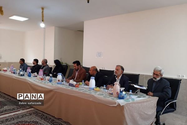 جلسه شورای آموزش و‌ پرورش رودهن