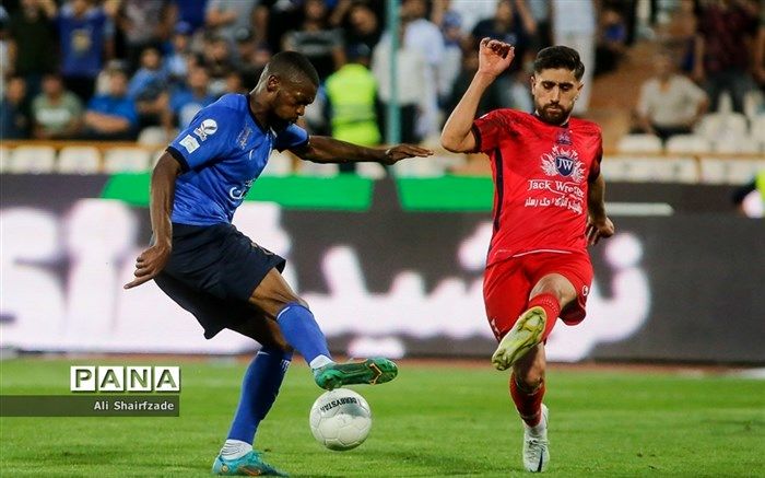 ساپینتو شاگردانش را به تعطیلات فرستاد