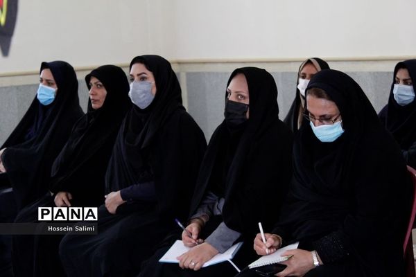 نشست مدیران جدید الانتصاب مدارس ناحیه یک بندرعباس