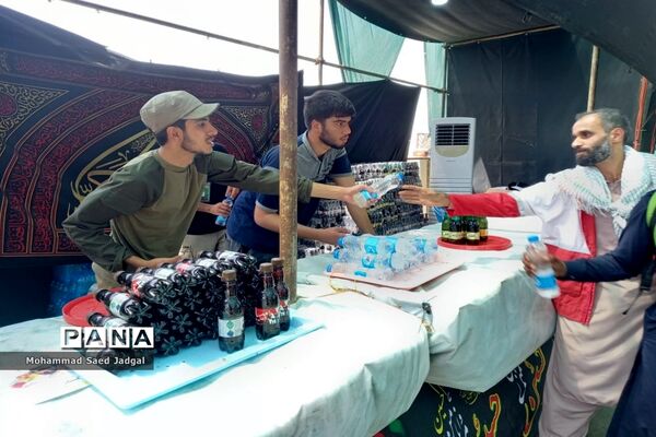 پذیرایی از زائران پاکستانی اربعین در مرز بین‌المللی ریمدان