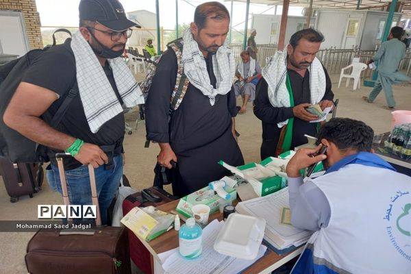 پذیرایی از زائران پاکستانی اربعین در مرز بین‌المللی ریمدان