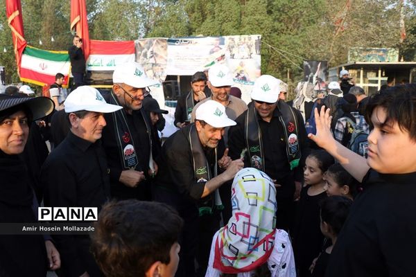 موکب فرزندان حاج‌قاسم در مسیر نجف به کربلا