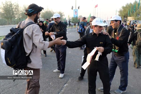موکب فرزندان حاج‌قاسم در مسیر نجف به کربلا