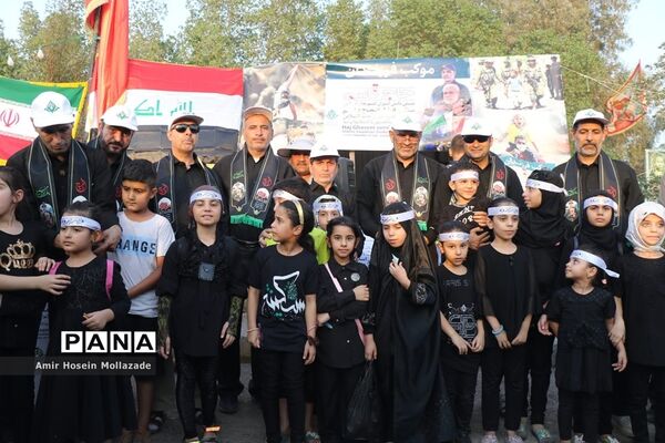 موکب فرزندان حاج‌قاسم در مسیر نجف به کربلا
