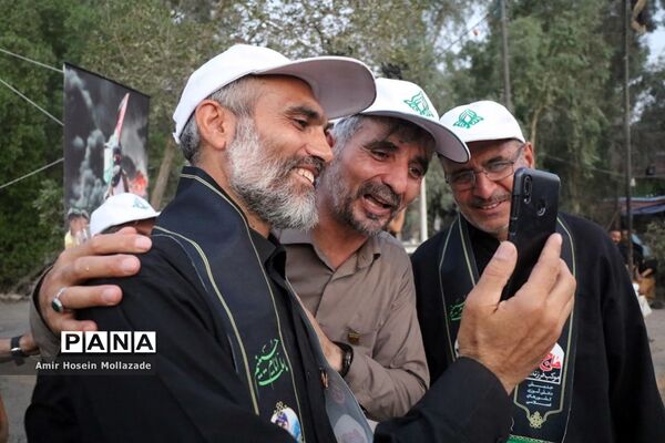 موکب فرزندان حاج‌قاسم در مسیر نجف به کربلا