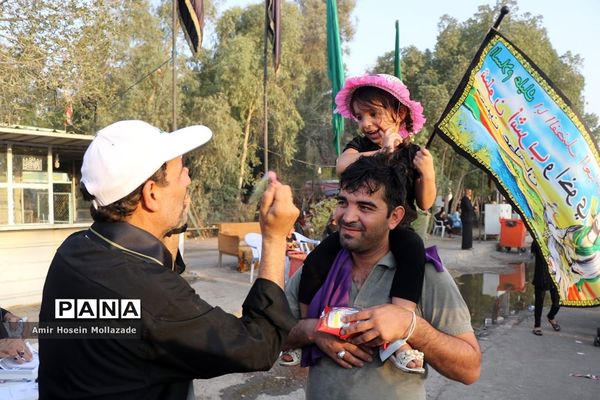موکب فرزندان حاج‌قاسم در مسیر نجف به کربلا