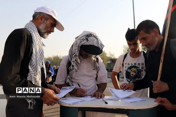 موکب فرزندان حاج‌قاسم در مسیر نجف به کربلا