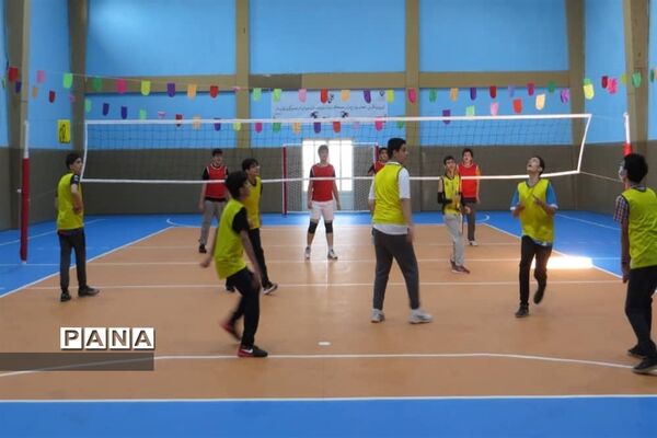 افتتاح سالن ورزشی دبیرستان استعدادهای درخشان شهید باهنر سه با حضور معاون اجرایی رئیس‌جمهوری در البرز