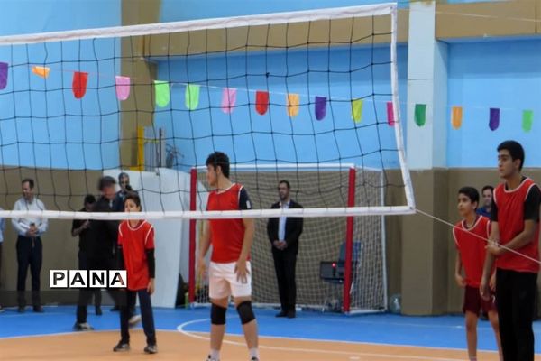 افتتاح سالن ورزشی دبیرستان استعدادهای درخشان شهید باهنر سه با حضور معاون اجرایی رئیس‌جمهوری در البرز